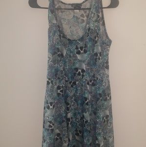 Skull and roses hot topic dress size xl
